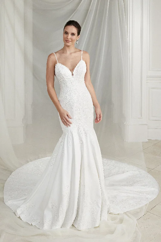 88262 Off-shoulder Bridal Gown